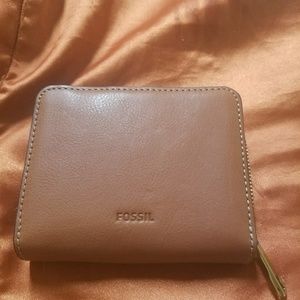 Light brown fossil wallet
